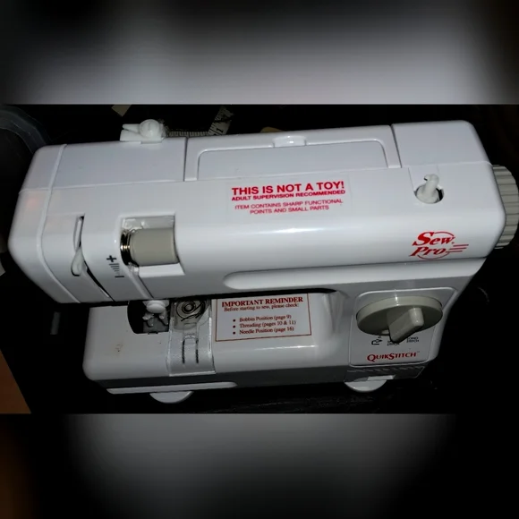 SEW PRO Quick Stitch Sewing Machine VGUC - Picture 7 of 15